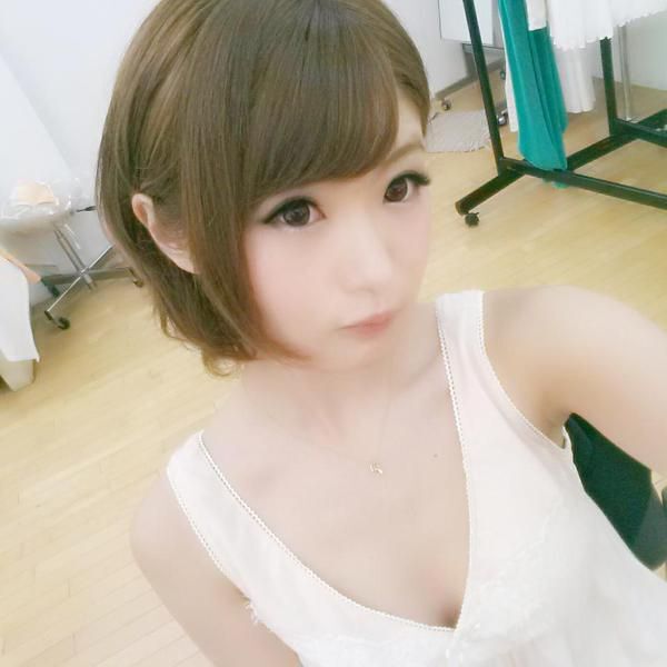 川村真矢川村まや萝莉美少女的私房照