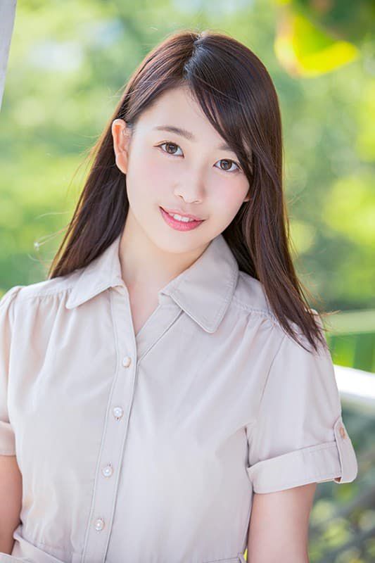 三田杏、透明感のある清楚な美少女が浓厚セックスで腰砕け生中出し